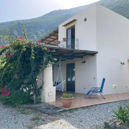 Holiday home Mimosa Malfa (Salina)