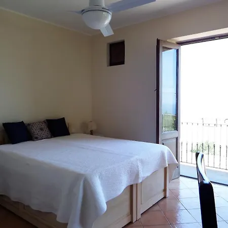 Holiday home Mimosa